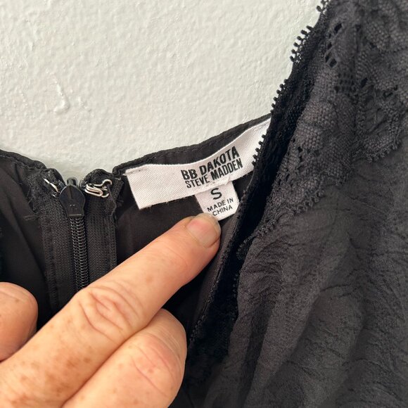 BB DAKOTA DRESS - Picture 2 of 5